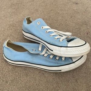 Converse Lowtops Baby Blue